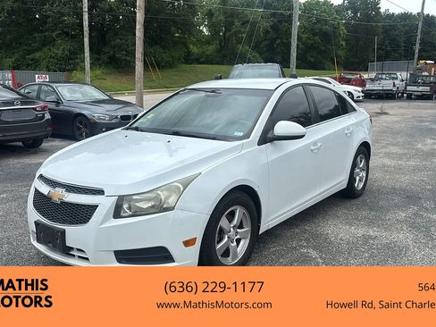 Used 2012 Chevrolet Cruze LT FWD image 1