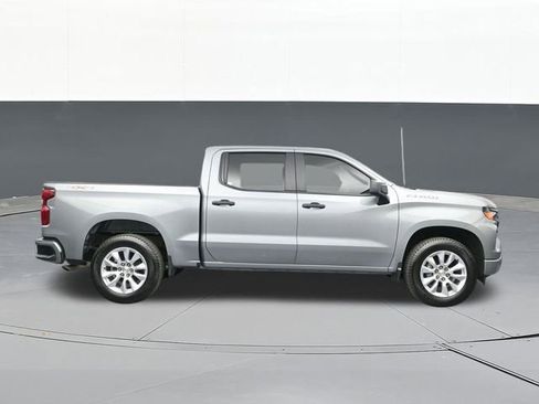 Used 2025 Chevrolet Silverado 1500 Custom image 17