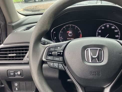 Used 2019 Honda Accord LX image 21