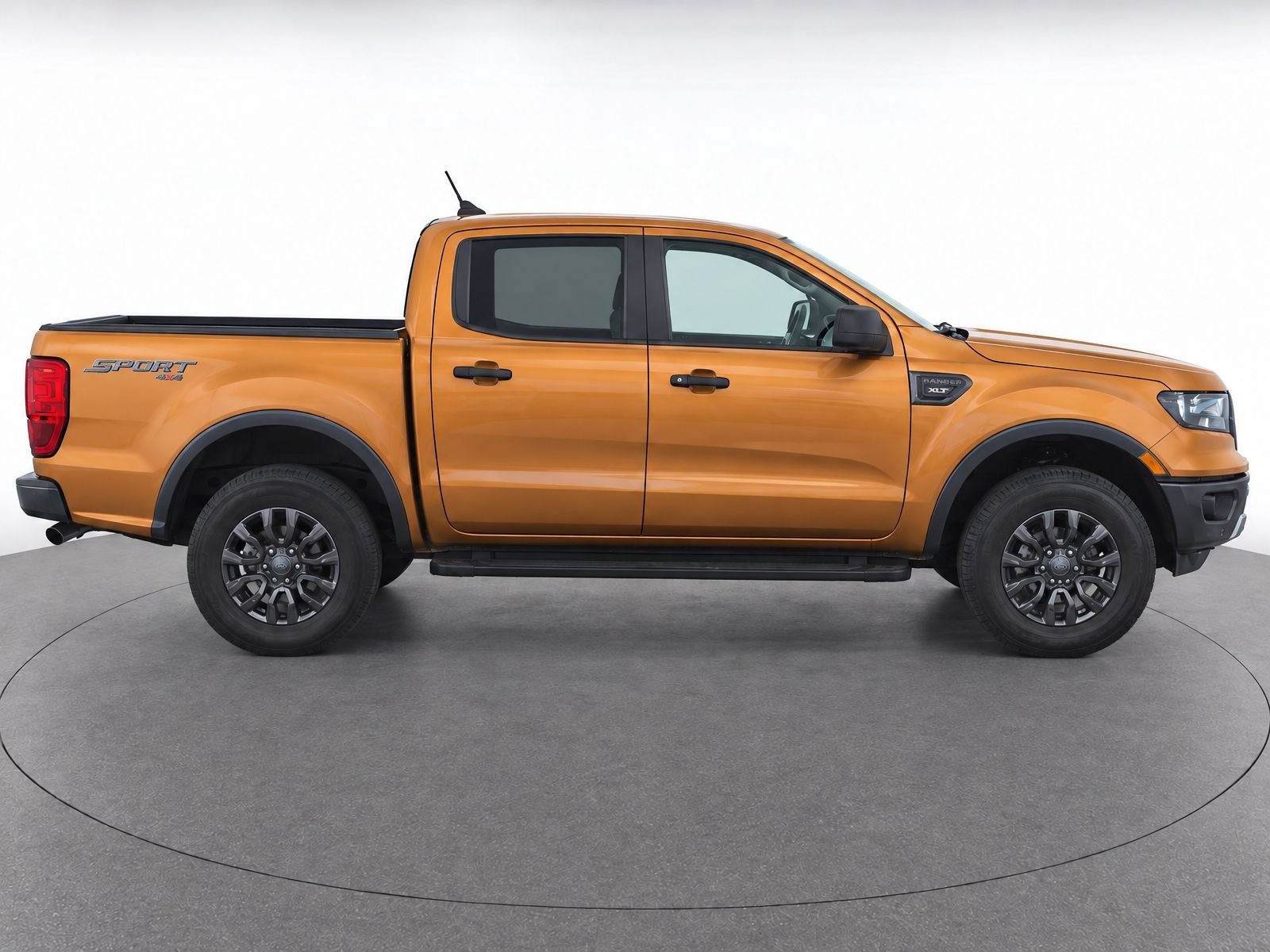 Used 2019 Ford Ranger XLT w/ Equipment Group 301A Mid AWD/4WD image 4