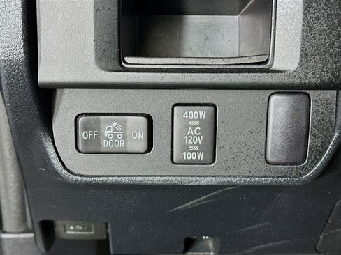 Used 2016 Toyota Tacoma TRD Off-Road image 17