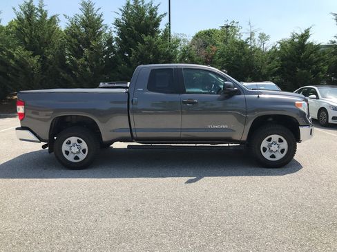 Used 2016 Toyota Tundra SR5 AWD/4WD image 8