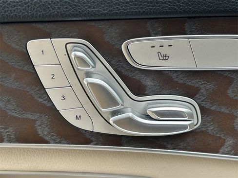 Used 2021 Mercedes-Benz C 300 Sedan image 23