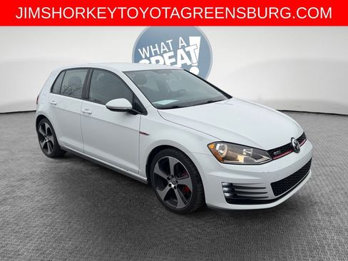 Used 2017 Volkswagen Golf S image 1