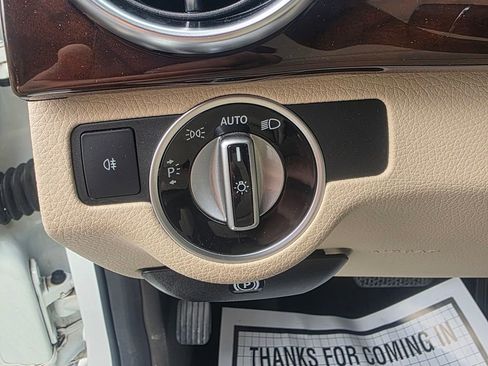 Used 2015 Mercedes-Benz GLK 350 2WD image 13