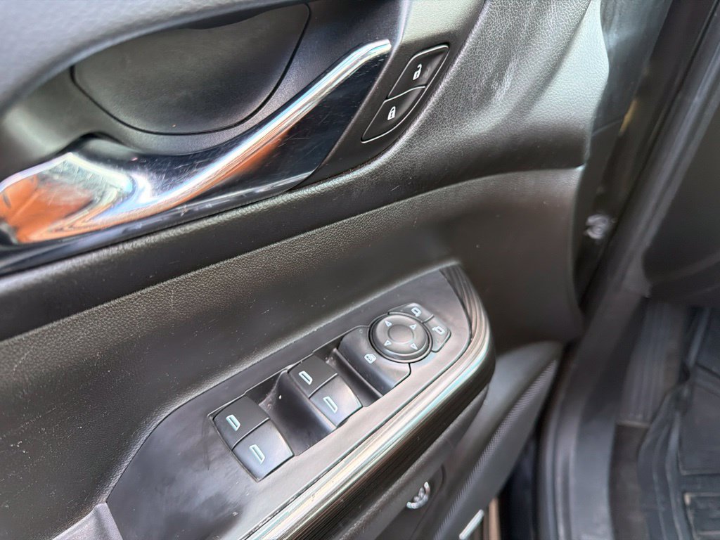 Used 2018 GMC Acadia SLT AWD/4WD image 8