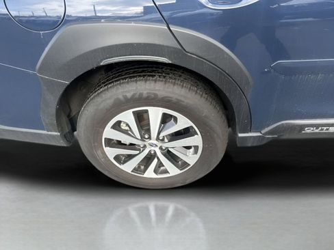 Used 2025 Subaru Outback Premium image 14
