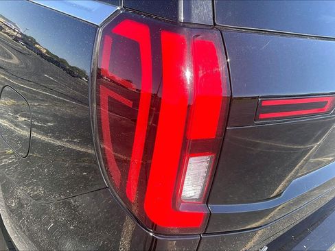 Certified 2025 Ford Expedition Platinum AWD/4WD image 25