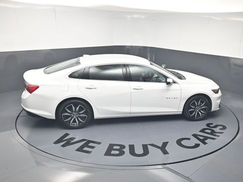 Used 2017 Chevrolet Malibu LT w/ Leather Package FWD image 33