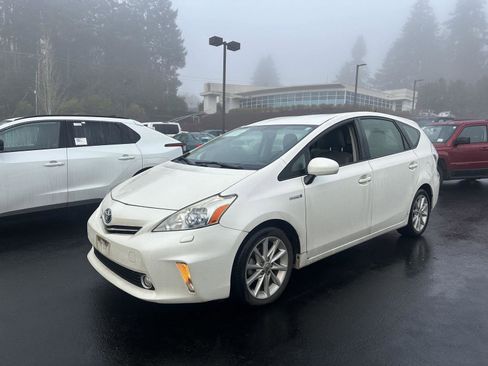 Used 2012 Toyota Prius V Five image 1
