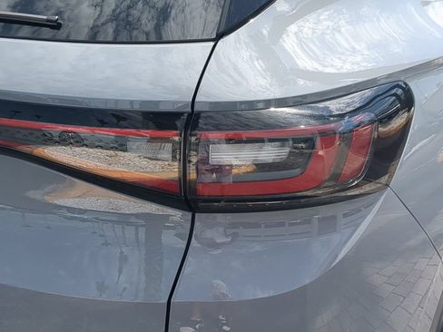 Certified 2022 Volkswagen ID.4 Pro S w/ Gradient Package RWD image 10