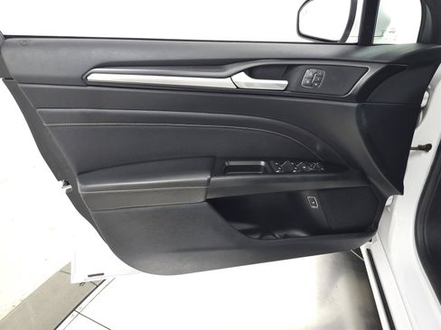 Used 2020 Ford Fusion Titanium FWD image 12