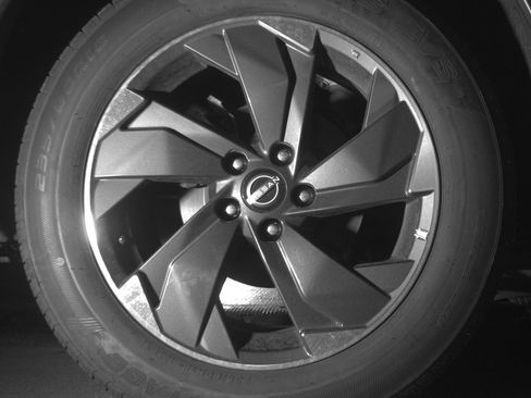 Used 2025 Nissan Rogue SV image 15