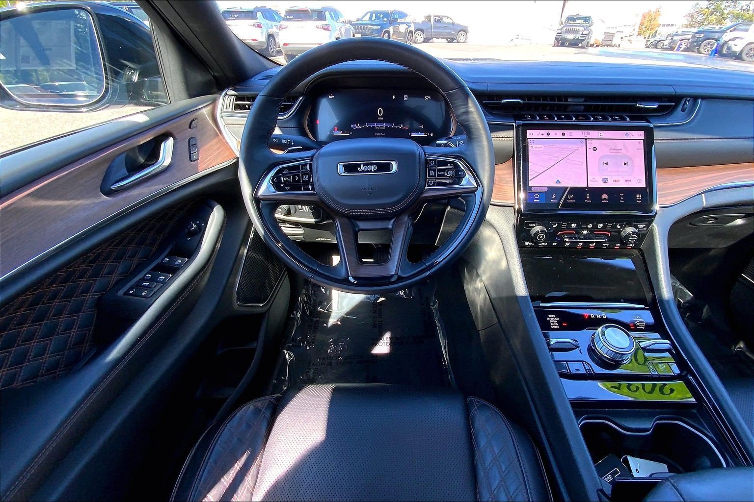 Certified 2025 Jeep Grand Cherokee Summit w/ Obsidian Package AWD/4WD image 5