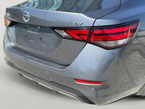 Used 2022 Nissan Sentra SV w/ All-Weather Package FWD image 8