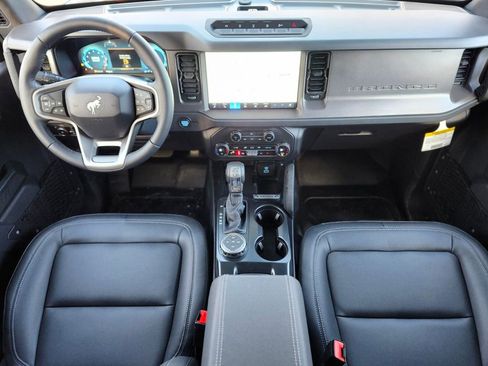 New 2025 Ford Bronco Badlands image 12