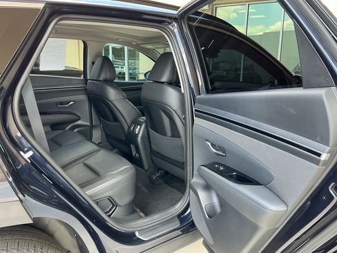 Certified 2023 Hyundai Tucson Limited AWD/4WD image 10