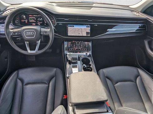 Used 2022 Audi Q8 Prestige image 17