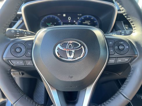 Used 2026 Toyota Corolla Cross XLE image 16