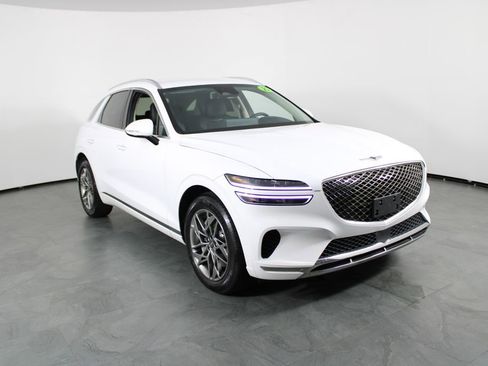 Used 2025 Genesis GV70 2.5T image 4