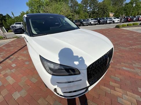 Used 2024 Lincoln Corsair FWD w/ Equipment Group 102A image 5