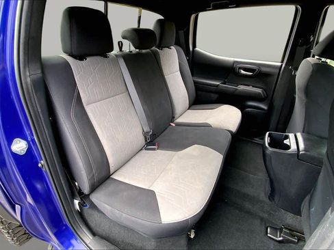 Used 2023 Toyota Tacoma TRD Off-Road w/ Technology Package RWD image 20