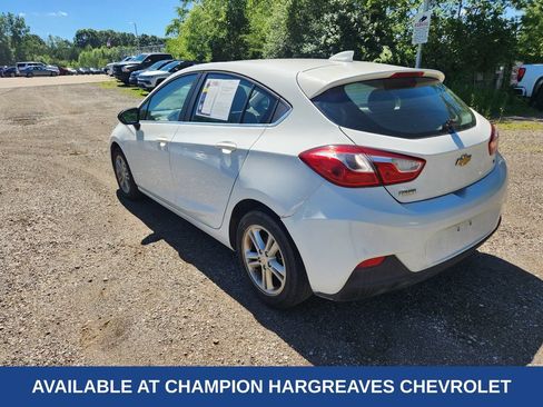 Used 2017 Chevrolet Cruze LT FWD image 9