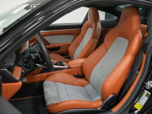 Certified 2024 Porsche 911 Turbo AWD/4WD image 5