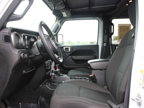 Used 2019 Jeep Wrangler Unlimited Sport S AWD/4WD image 22