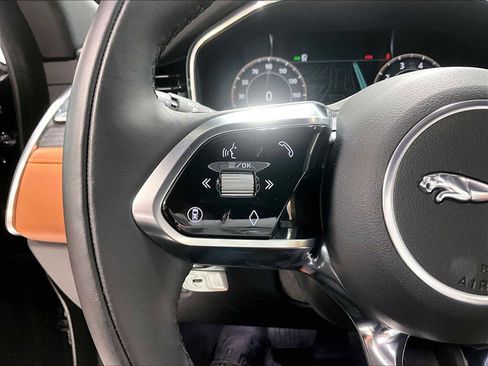 Used 2025 Jaguar F-PACE R-Dynamic S image 22