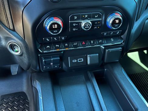 Used 2020 GMC Sierra 1500 AT4 w/ Technology Package image 21