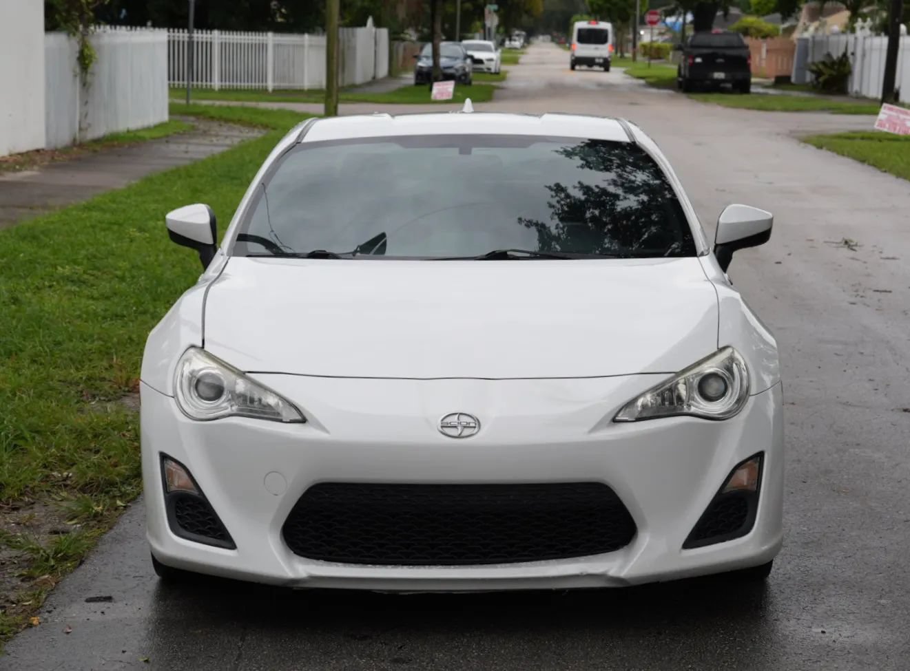 Used 2015 Scion FR-S RWD image 4