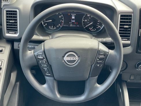Used 2024 Nissan Frontier SV w/ Technology Package image 12