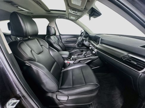 Used 2025 Kia Telluride S FWD image 34