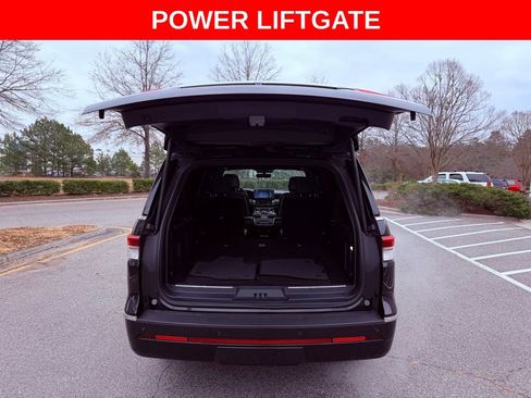 Used 2024 Lincoln Navigator L 4WD image 7