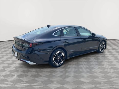 Used 2026 Hyundai Sonata SEL FWD image 5