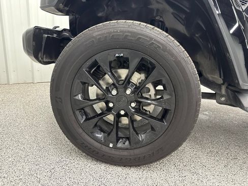 Used 2021 Jeep Wrangler Unlimited Sahara AWD/4WD image 10