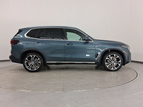 New 2026 BMW X5 sDrive40i w/ Climate Comfort Package image 8