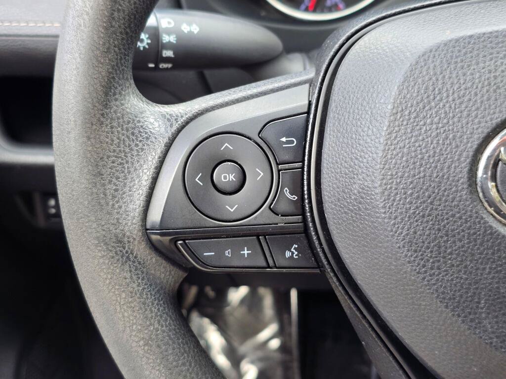 Used 2019 Toyota RAV4 LE w/ Carpet Mat Package AWD/4WD image 28