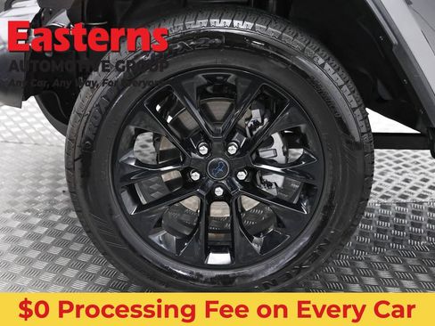 Used 2025 Jeep Wrangler Unlimited Sahara AWD/4WD image 32
