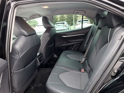 Certified 2021 Toyota Camry SE w/ Blackout Package (TMS) image 11