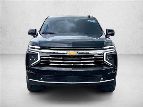 Used 2026 Chevrolet Suburban LT w/ Comfort Package RWD image 3