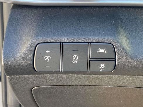 Certified 2023 Hyundai Elantra SE image 16