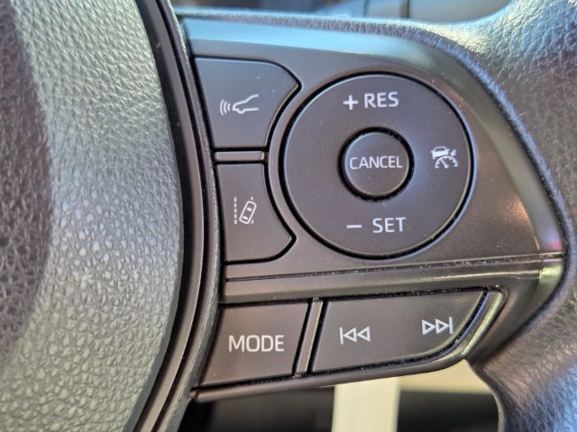 Used 2021 Toyota Corolla LE FWD image 28