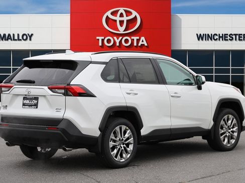 Certified 2025 Toyota RAV4 XLE Premium image 4