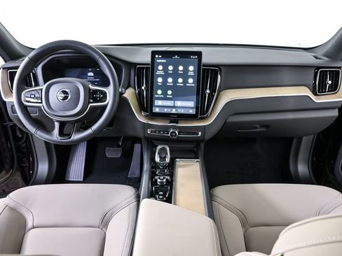 New 2026 Volvo XC60 B5 Core w/ Climate Package AWD/4WD image 17