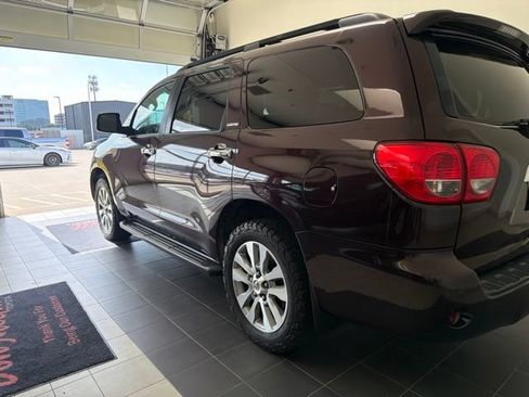 Used 2014 Toyota Sequoia Limited RWD image 10