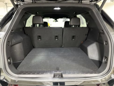 Used 2024 Chevrolet Equinox RS FWD image 23