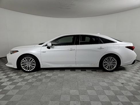 Used 2019 Toyota Avalon Limited w/ Advanced Safety Package FWD image 7