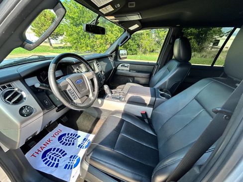 Used 2017 Ford Expedition Limited image 11
